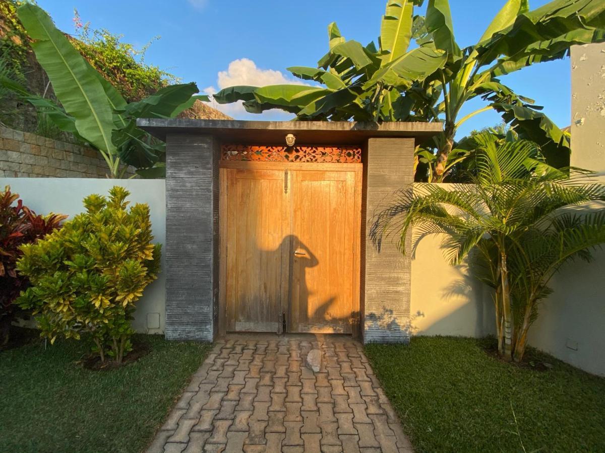 Villa Kintana Naka Hell-Ville Exterior photo